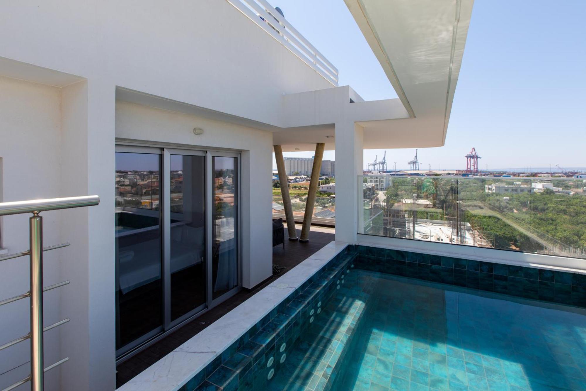 Yamas Urban Living Zakaki Pool Penthouses & Apartments リマソール エクステリア 写真