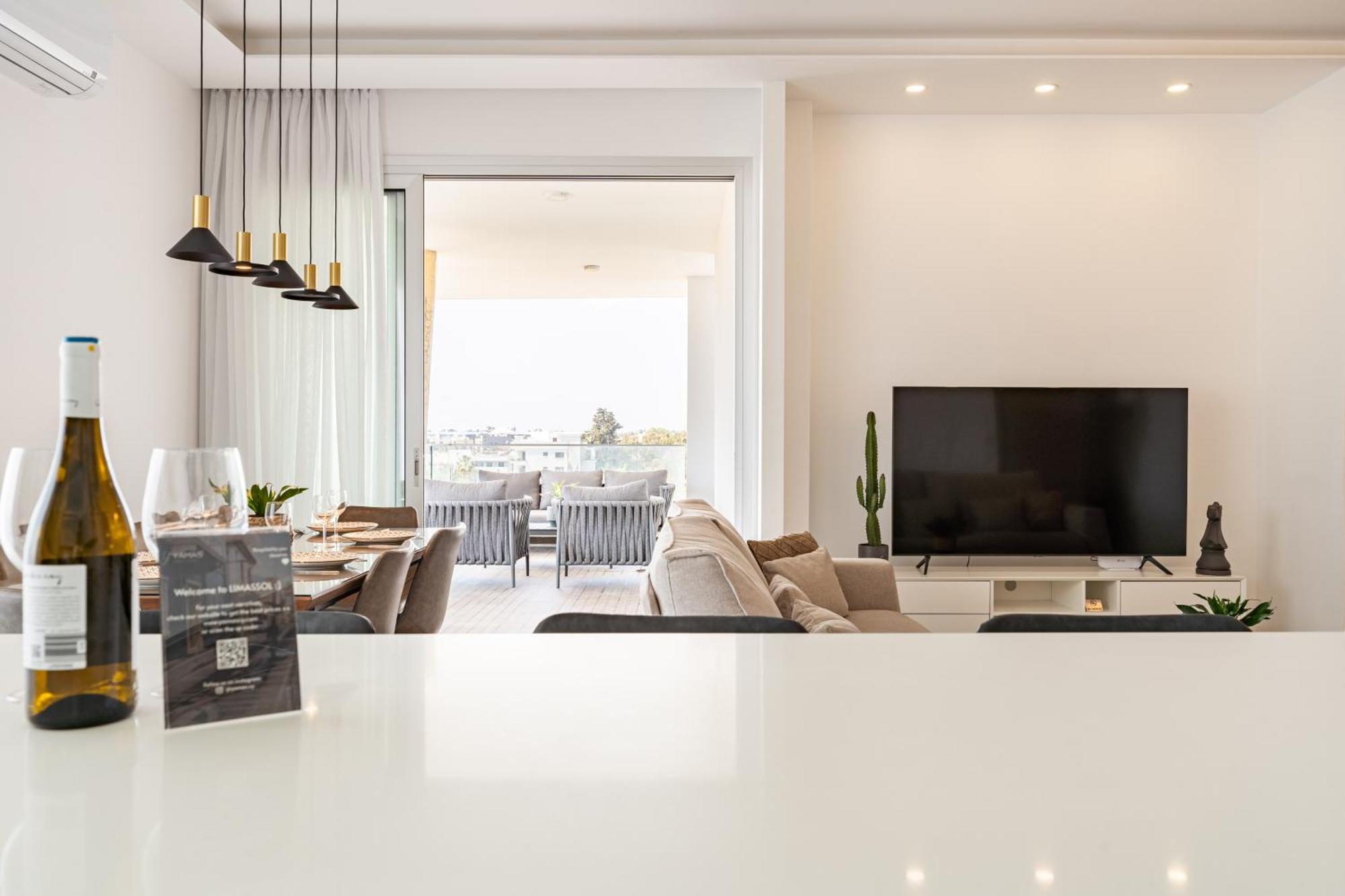 Yamas Urban Living Zakaki Pool Penthouses & Apartments リマソール エクステリア 写真