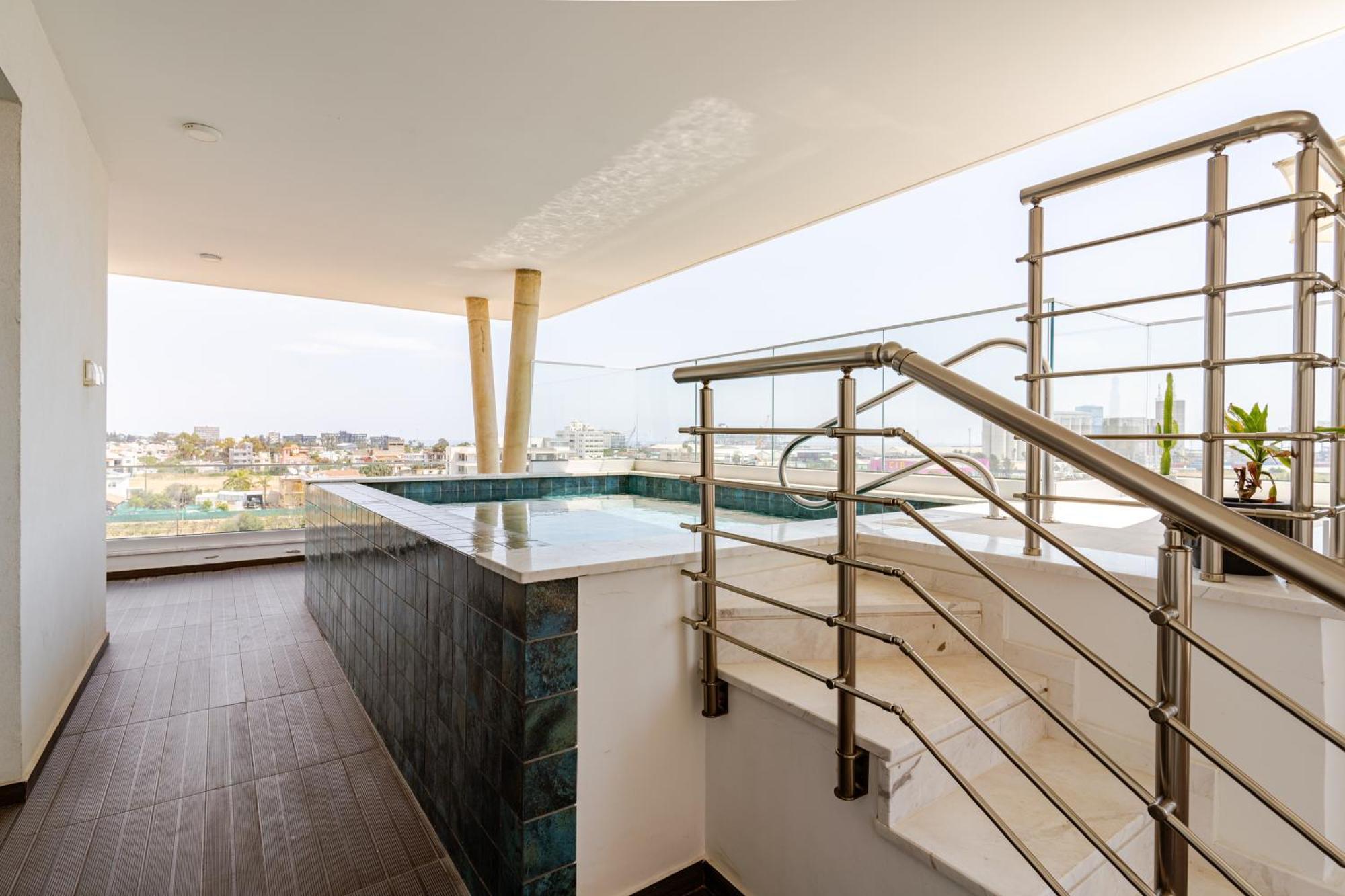 Yamas Urban Living Zakaki Pool Penthouses & Apartments リマソール エクステリア 写真